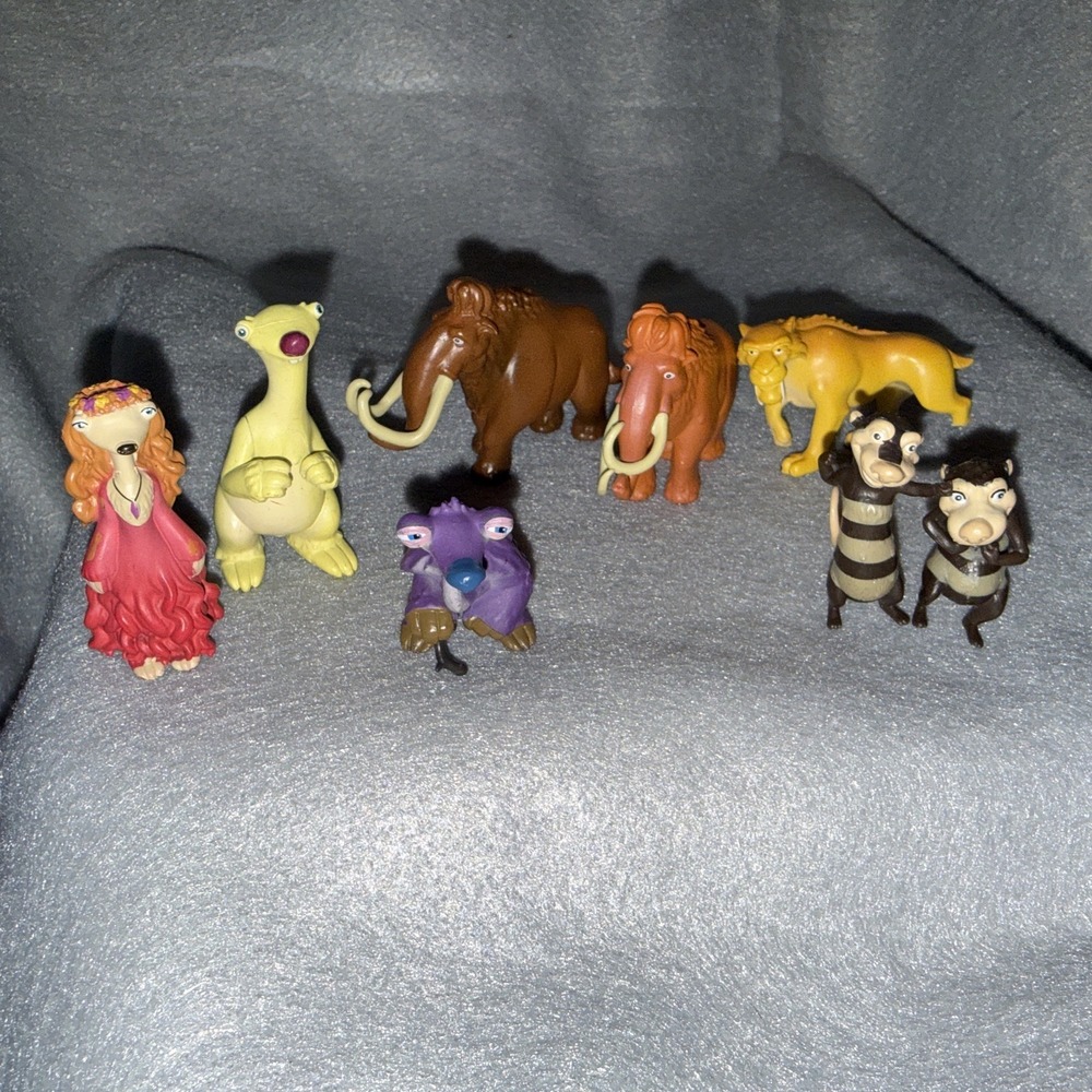 MINI ICE AGE FIGURINES 20TH CENTURY Studios PVC -set Of 8- **1 Damaged**